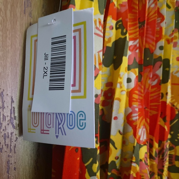 🔥NEW🔥 with tags LulaRoe 2XL Jill skirt - Picture 3 of 3